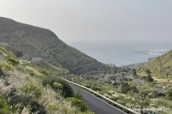 GC-200: Road with a view of Puerto de Las Nieves