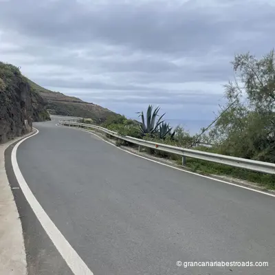 GC 291: a winding stretch of road with a stunning view of the ocean